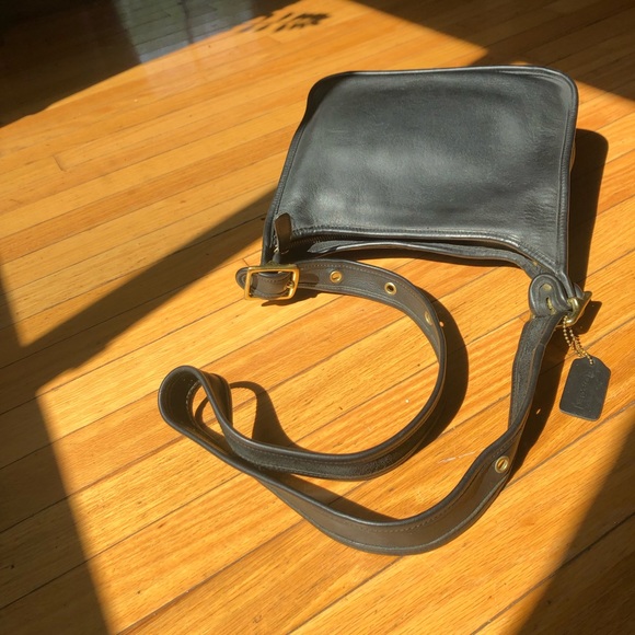 Coach full leather black crossbody - Picture 4 of 7